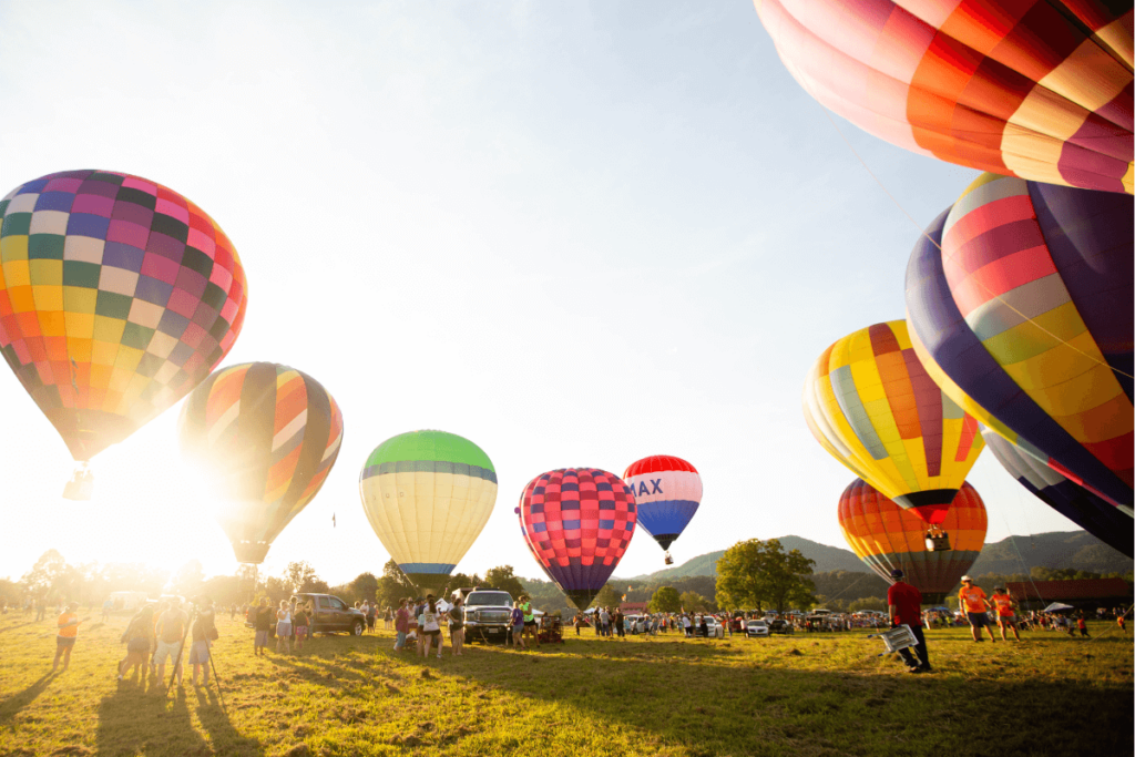 hot air balloons | smoky mountains