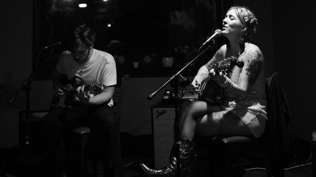 Sarrenna: Live at Tri Hop